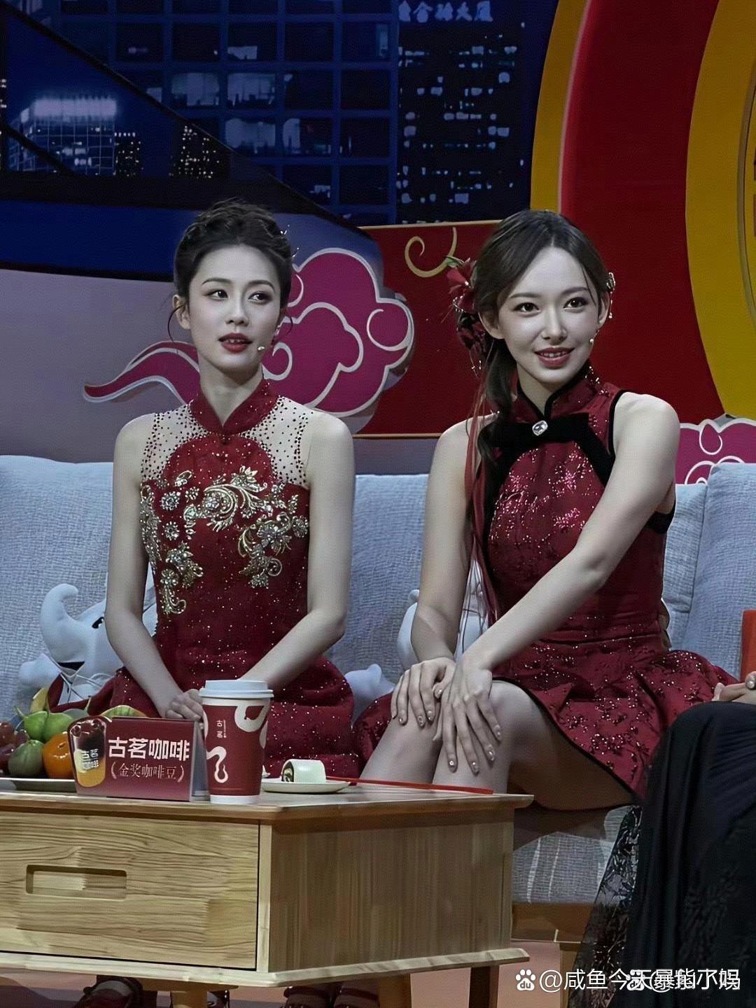 舞蹈好的人腿部很明显。