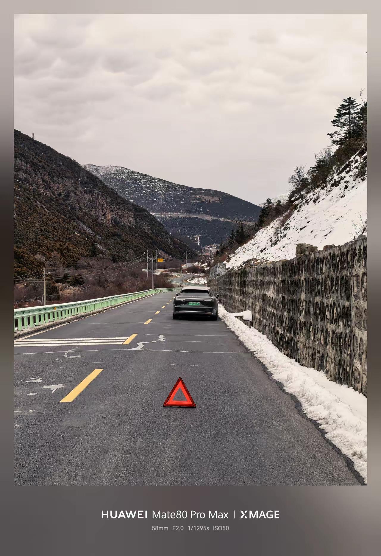 电量剩20%就敢去找充电桩？对，我也这么干过。然后我就被扔在路上了。说个