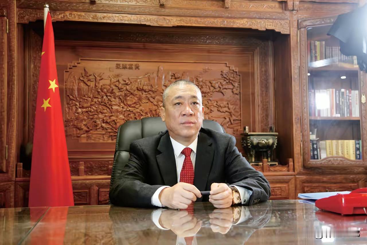 河南矿山老板崔培军为什么不做公益？有记者问崔培军为什么不做公益呢？崔培军说：我不