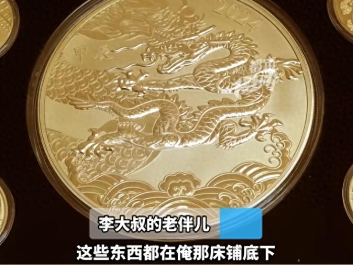 “这日子没法过了！”河南，一男子突发脑出血，人是抢救过来了，可妻子却在床底发现2