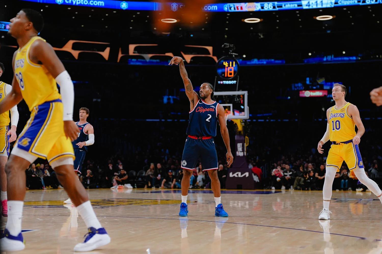 快船记者：“你们现在看到的大多数关于伦纳德的报道都只是猜测，目前没人知道调查的最