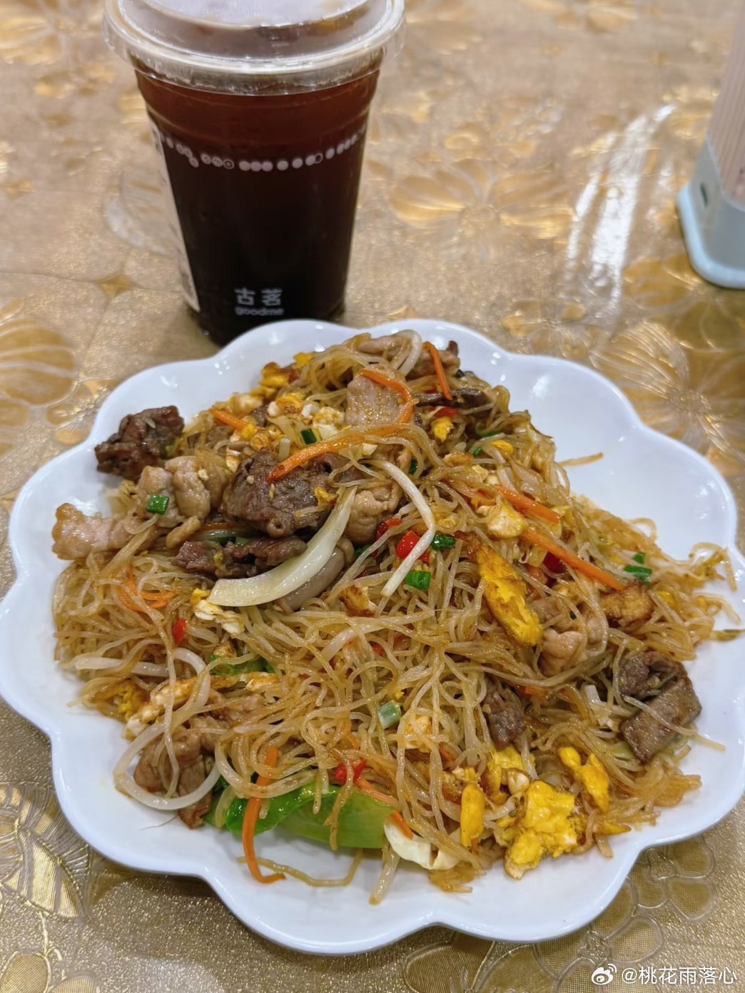 又到周三吃炒米粉的时候！饭堂的早餐吃多了吃这个都不会觉得很干!