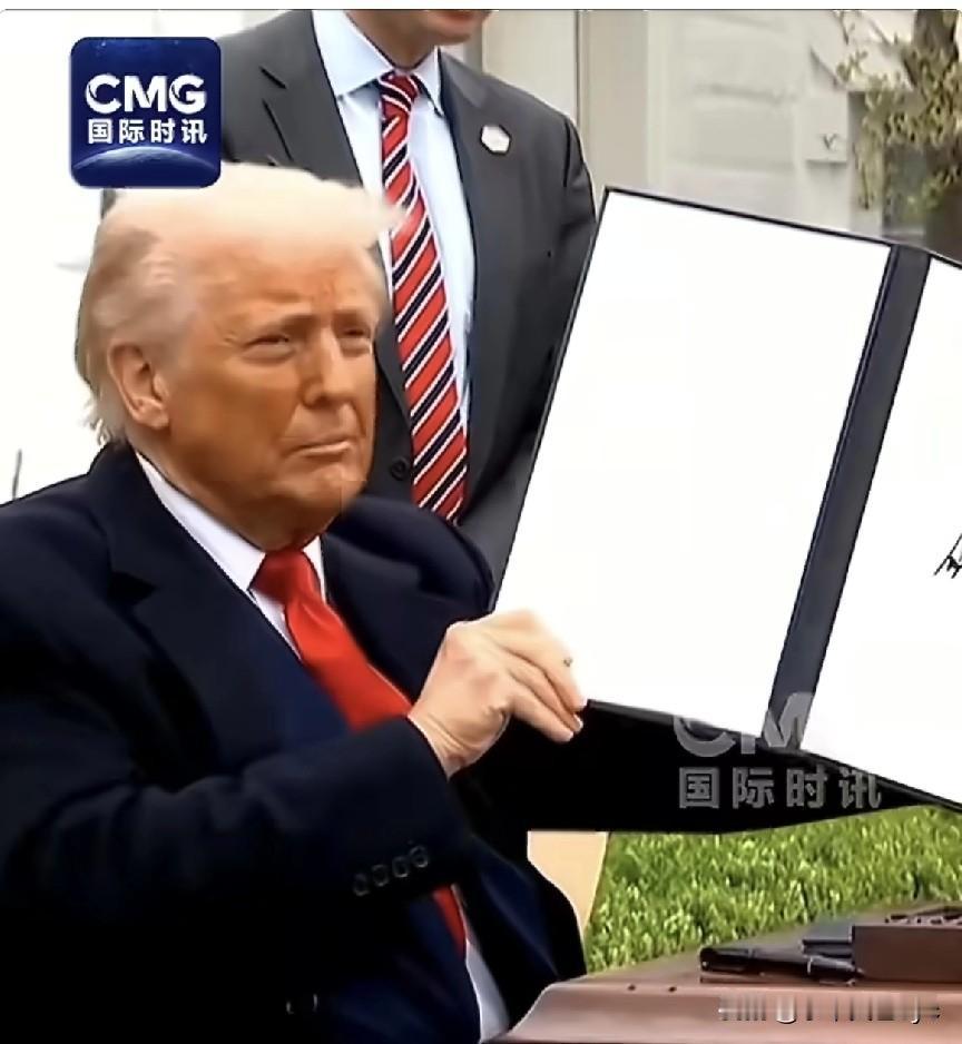 特朗普今天发文写道：“我十分荣幸，刚刚在白宫椭圆形办公室签署命令，对所有国家加征