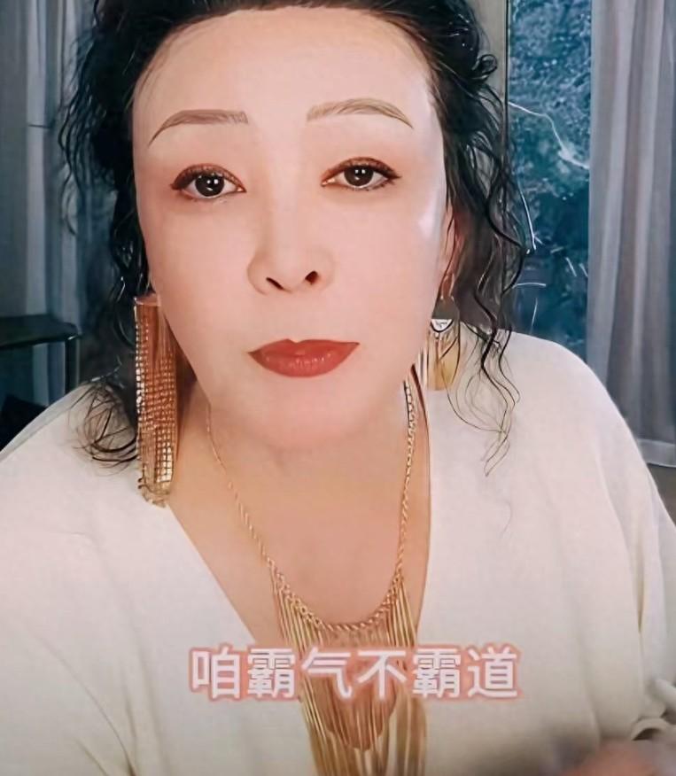 张兰在儿子面前确实不会立威，看看宋丹丹向太陈丽华，她们的儿女哪个敢像汪小菲这