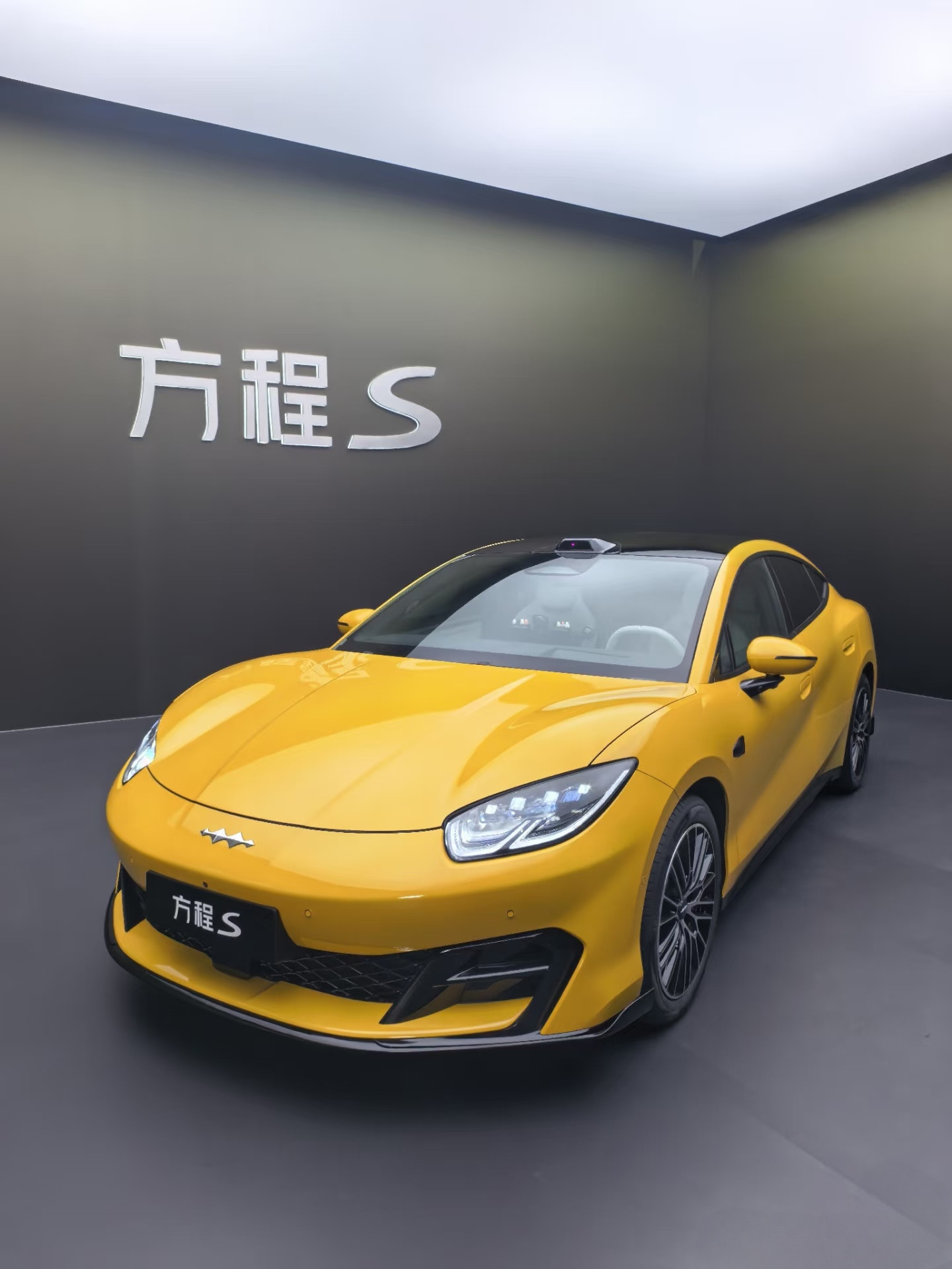 小米SU7的对手来了——方程S