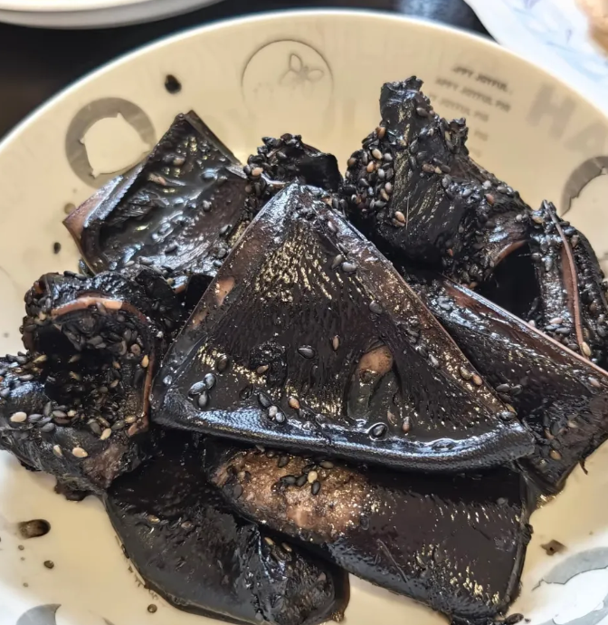 这道美食比铁锤还硬有知道叫什么的吗？
