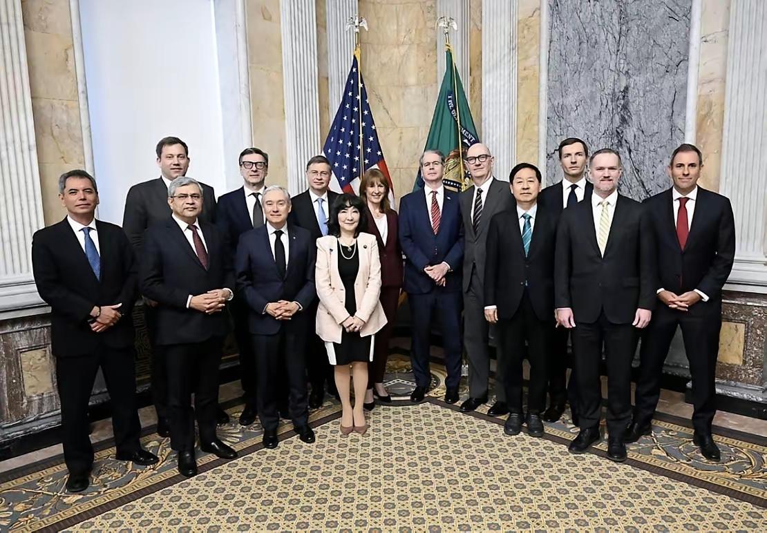 日本与美国等西方国家组成的G7集团商议了半天，大致结果：一是G7成员一致同意少买