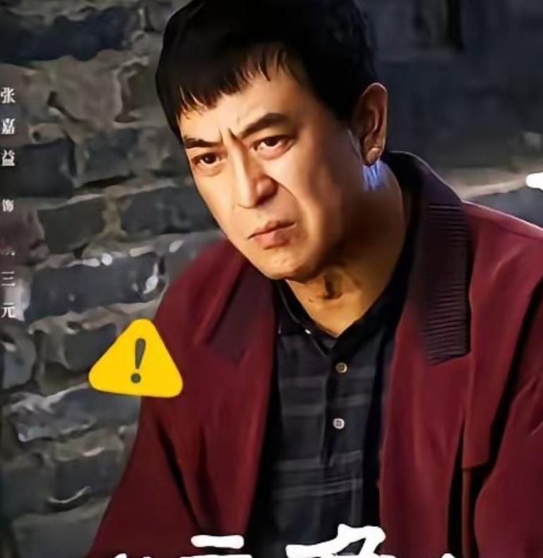 张嘉益现在拍戏有个铁规矩：合同条款都好商量，唯独一条不能改——剧组得给孙浩安排个