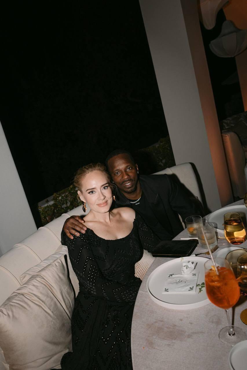 阿黛尔Adele与未婚夫RichPaul新合照​​​