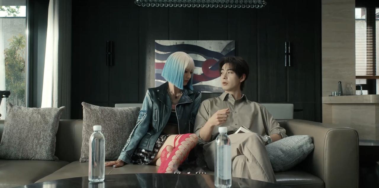 冯蜜对炎拓还是有好感的，两人还约定，真到了最后一步，给彼此一个痛快。炎拓可能