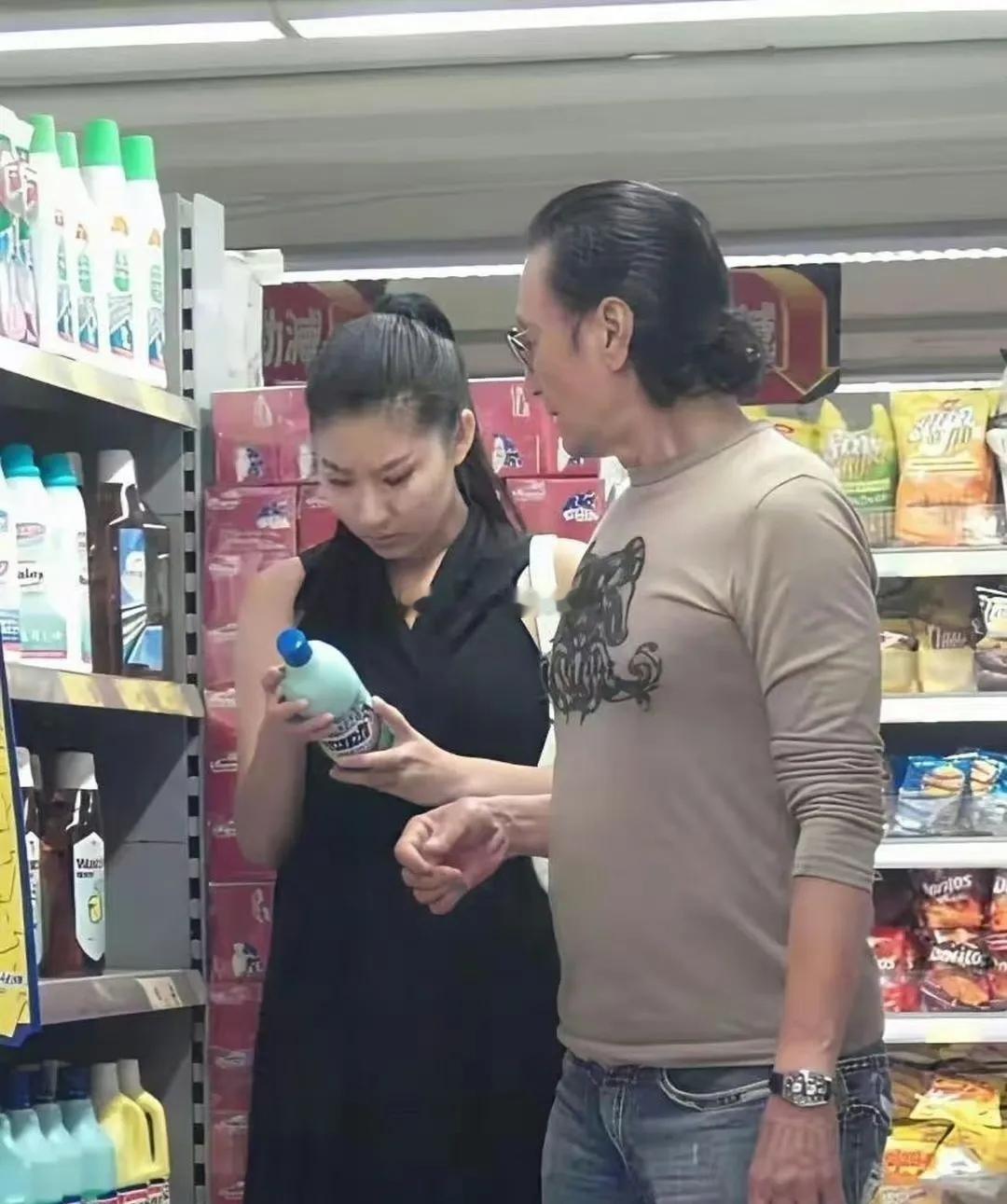 谢贤也是一个很果决的人，当初觉得自己年纪大了，不应该耽误coco，提了分手，8年