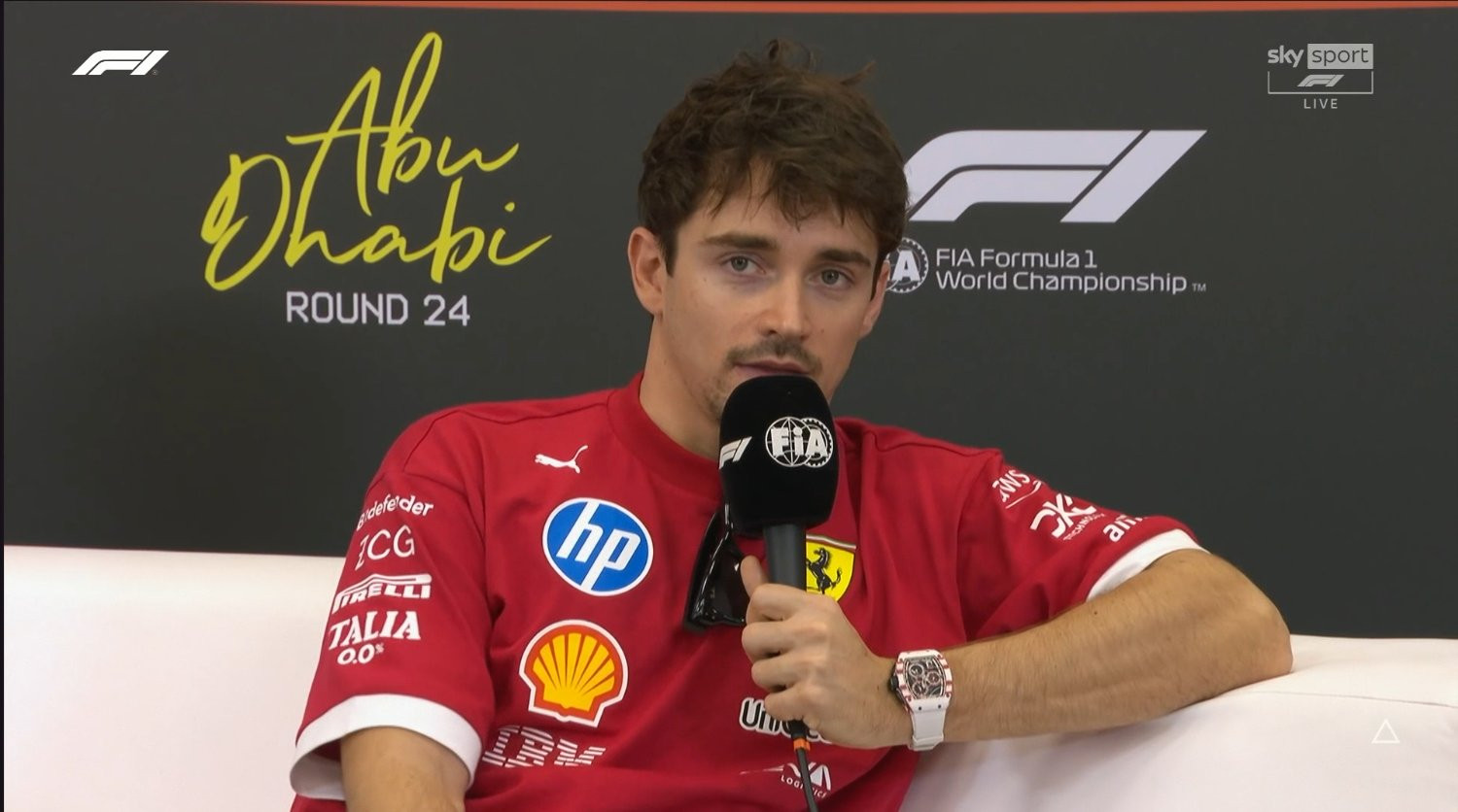 第一场新闻发布会，三位车手对于总冠军的预测哈贾尔：诺里斯拉塞尔：诺里斯勒克莱尔：