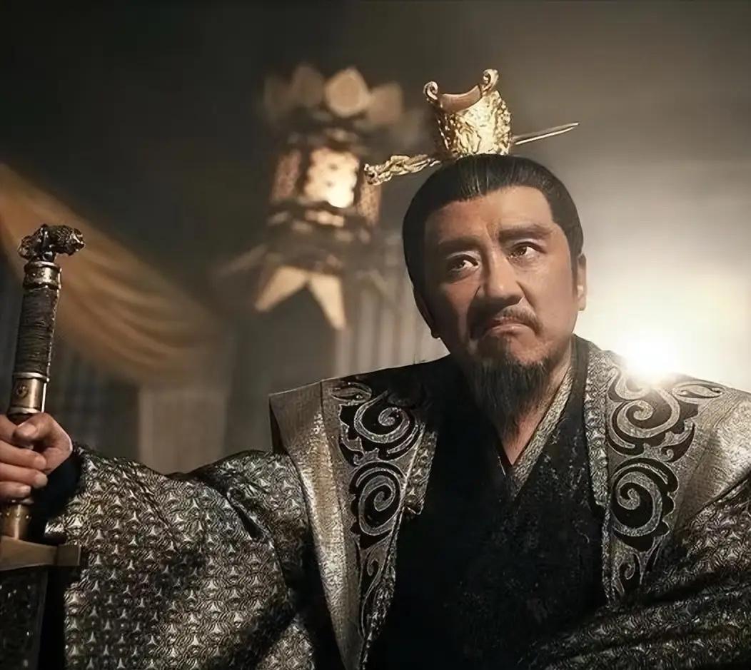 905年的魏博藩镇，一场突如其来的牙兵叛乱差点让节度使罗绍威丢了性命，可他仓促搬