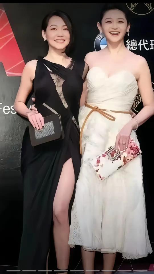 据网传，大S两段婚姻的状态常引发热议。离婚前与汪小菲相伴时，她出席活动身着汪小菲
