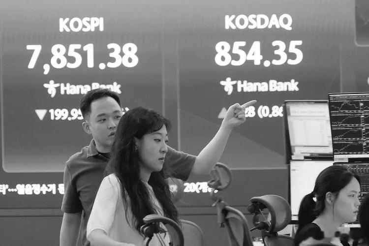 对于有韩国股民这一波科技大牛市从“白赚5年薪水”到“亏光5年存款”这一过山车式的