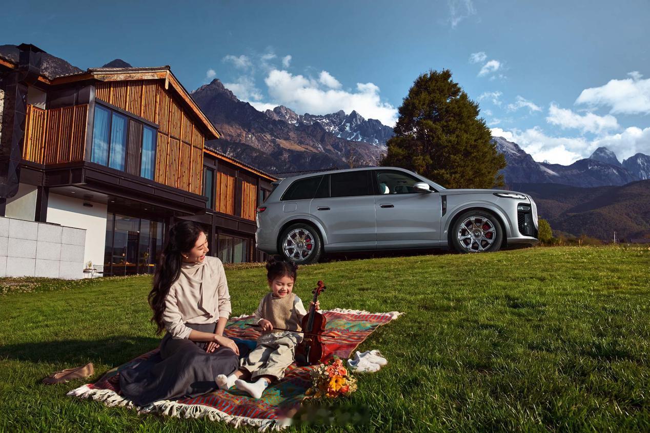 28万起带四激光+空悬，泰山X8值不值？说真的，岚图这次新车泰山X8上市，价格一