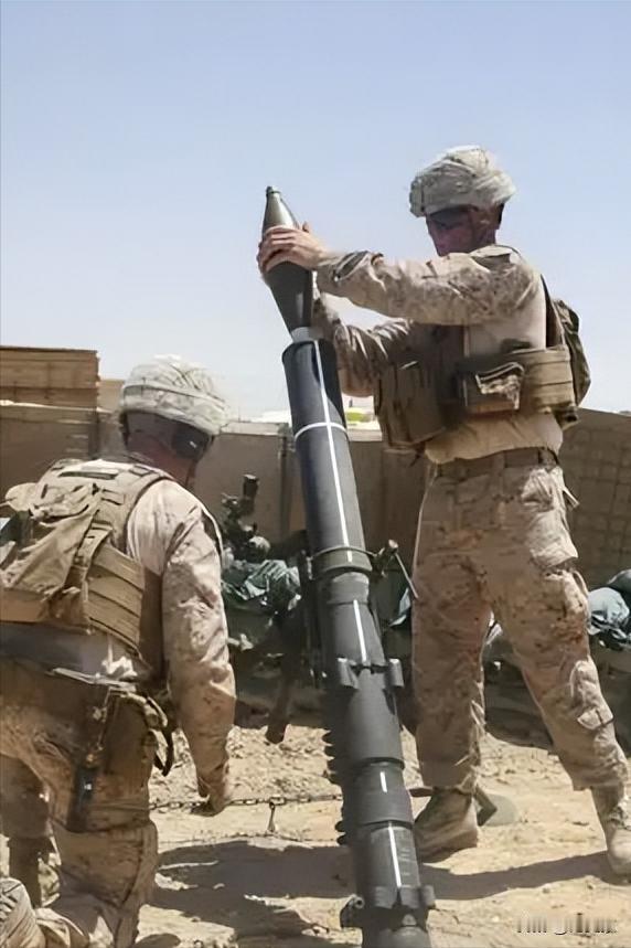 迫击炮为什么能给步兵造成巨大杀伤力？因为这种武器，堪称最恶心的打法，遇到了除了死