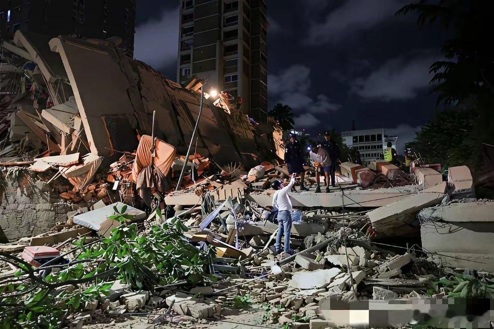 惨绝人寰，委内瑞拉附近多地预计死亡超过3万人，连续发生7.1级7.5级强地震，市