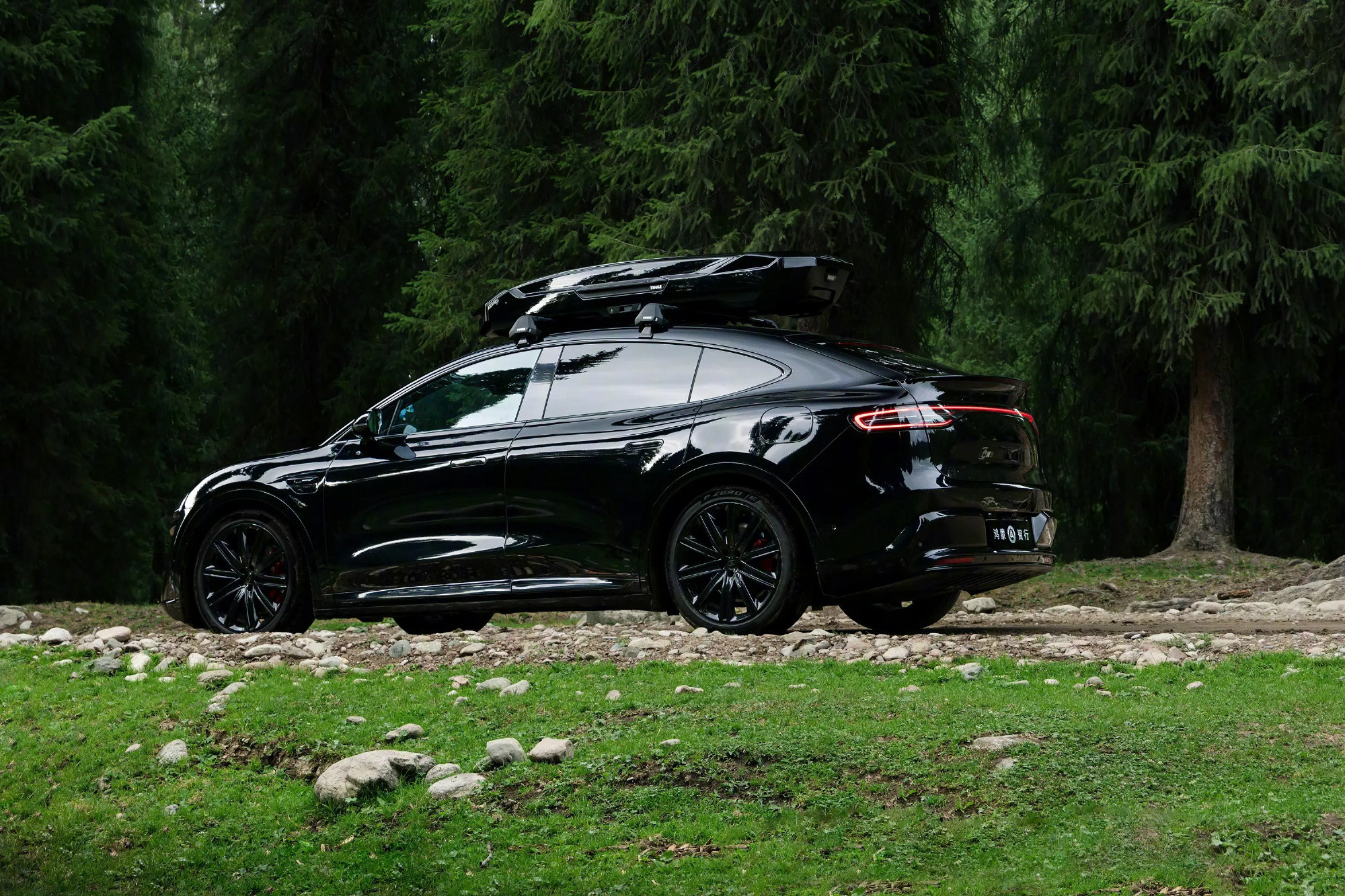 开智界R7这段时间，越用越觉得贴合日常它的风阻设计，高速开起来特别稳，风噪很小