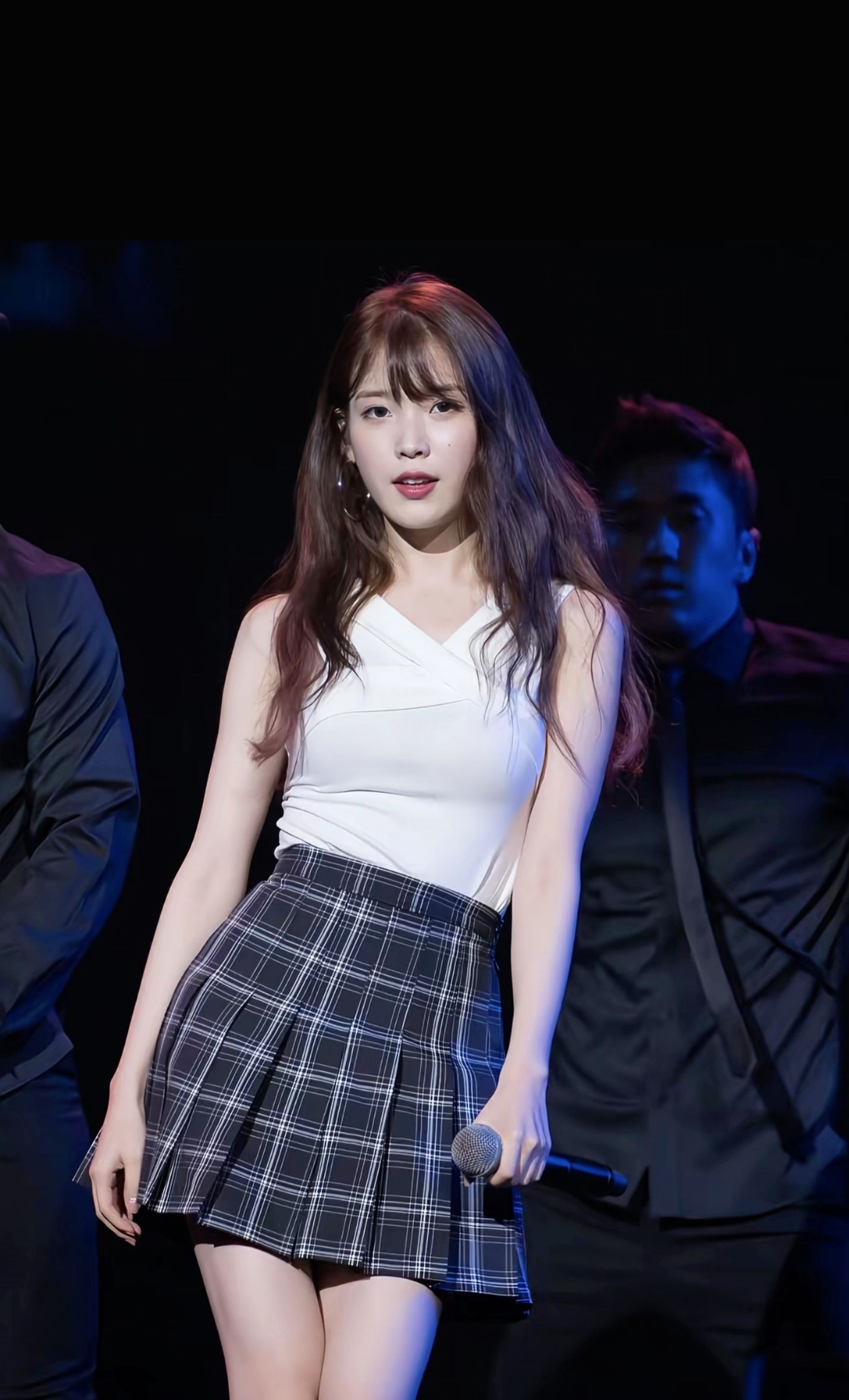 IU
