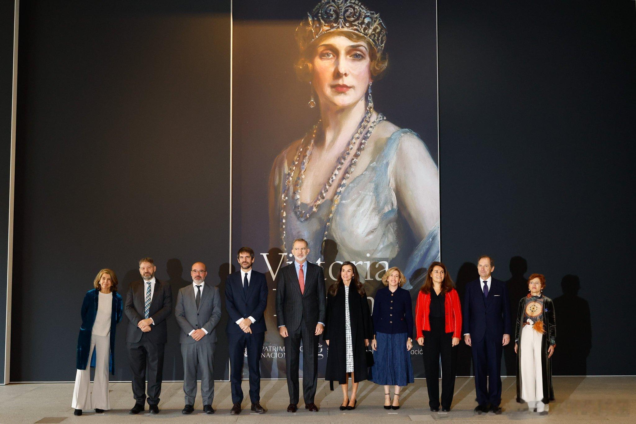 新闻2025.12.2西班牙国王夫妇在马德里皇宫为“维多利亚·尤金妮亚王后”