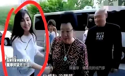 都说豪门媳妇不好当，但陈丽华的儿媳吴静却靠一手“细节功夫”站稳了脚跟！你们以为