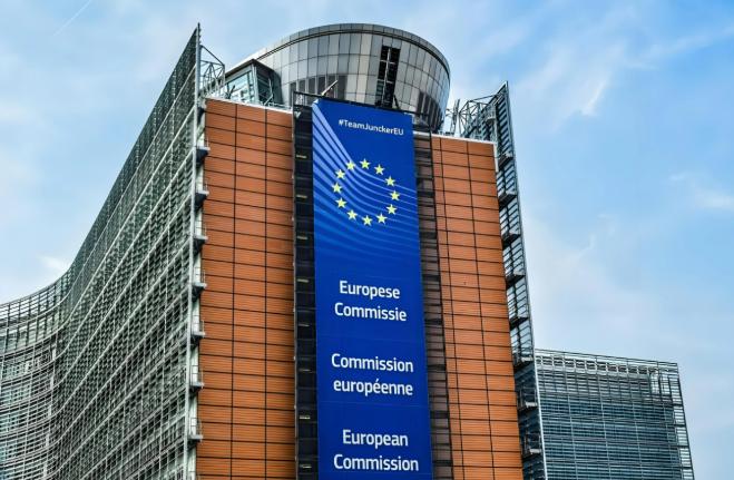 欧盟要强制27国排除中国5G，还长臂管辖全世界，中国只能出底牌了最近，欧盟的