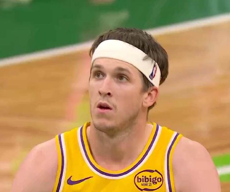 30场比赛打完！！！湖人队内投篮命中率排行榜！！！海斯：三分球出手1次，命中