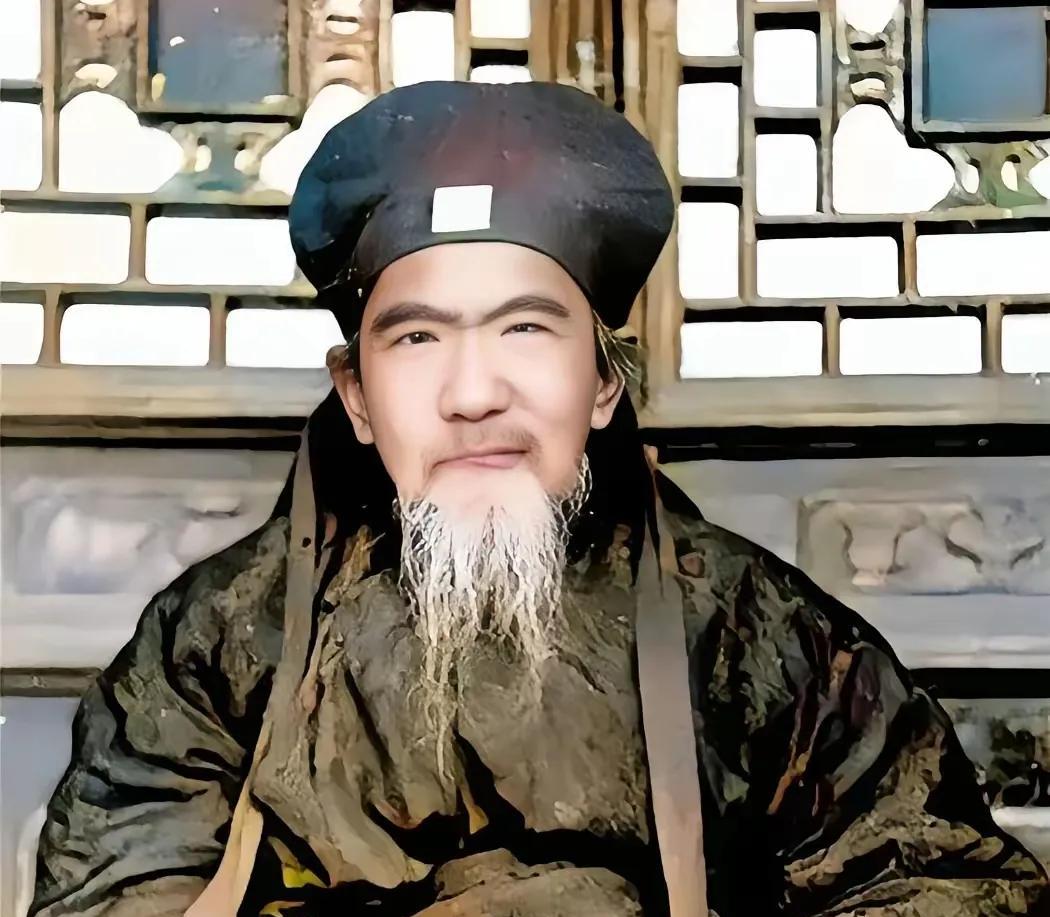 这位正是西北传奇人物牛兆濂。1929年，陕西大饥荒，牛兆濂以七旬之躯奔走筹粮，亲
