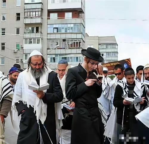 是谁把犹太人封成了世界上“第一聪明”的民族？我就不服！我也不是瞎不服，我是有