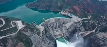 雅鲁藏布江拐弯处要建水电站了，估计印度可能不高兴，但是无所谓了，我们在自己的地盘