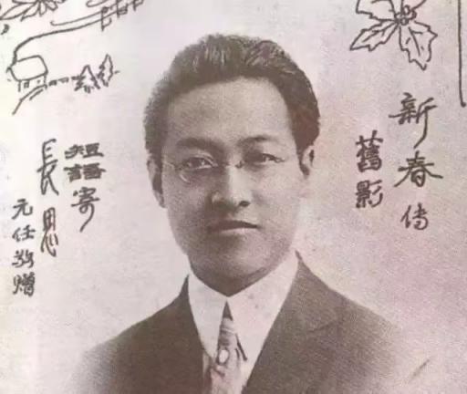 1920年赵元任回国到清华任教，清华校长面对这位多才多艺的学者，一时不知道该让他