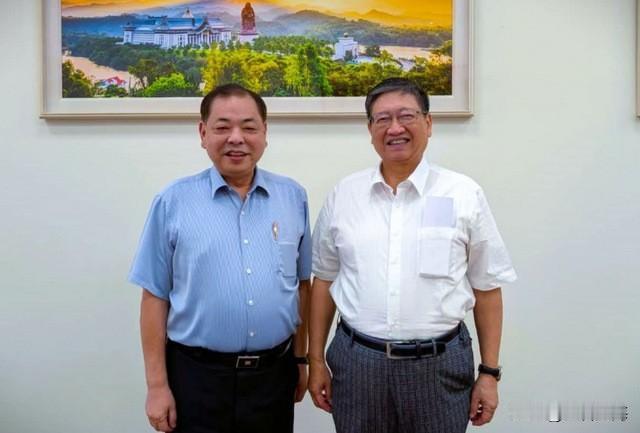 白营刚刚转向而已，蓝营新竹县上演同室操戈。就在9月7日，由于白营透过决议方式要求