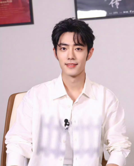 业内对肖战团队评价上热搜！肖战能长红都是有原因的！内娱罕见的一致好评，不仅原则