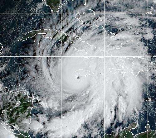 飓风梅丽莎目前是大西洋盆地历史上第四强飓风,飓风猎人最新侦察测得持续风速为18