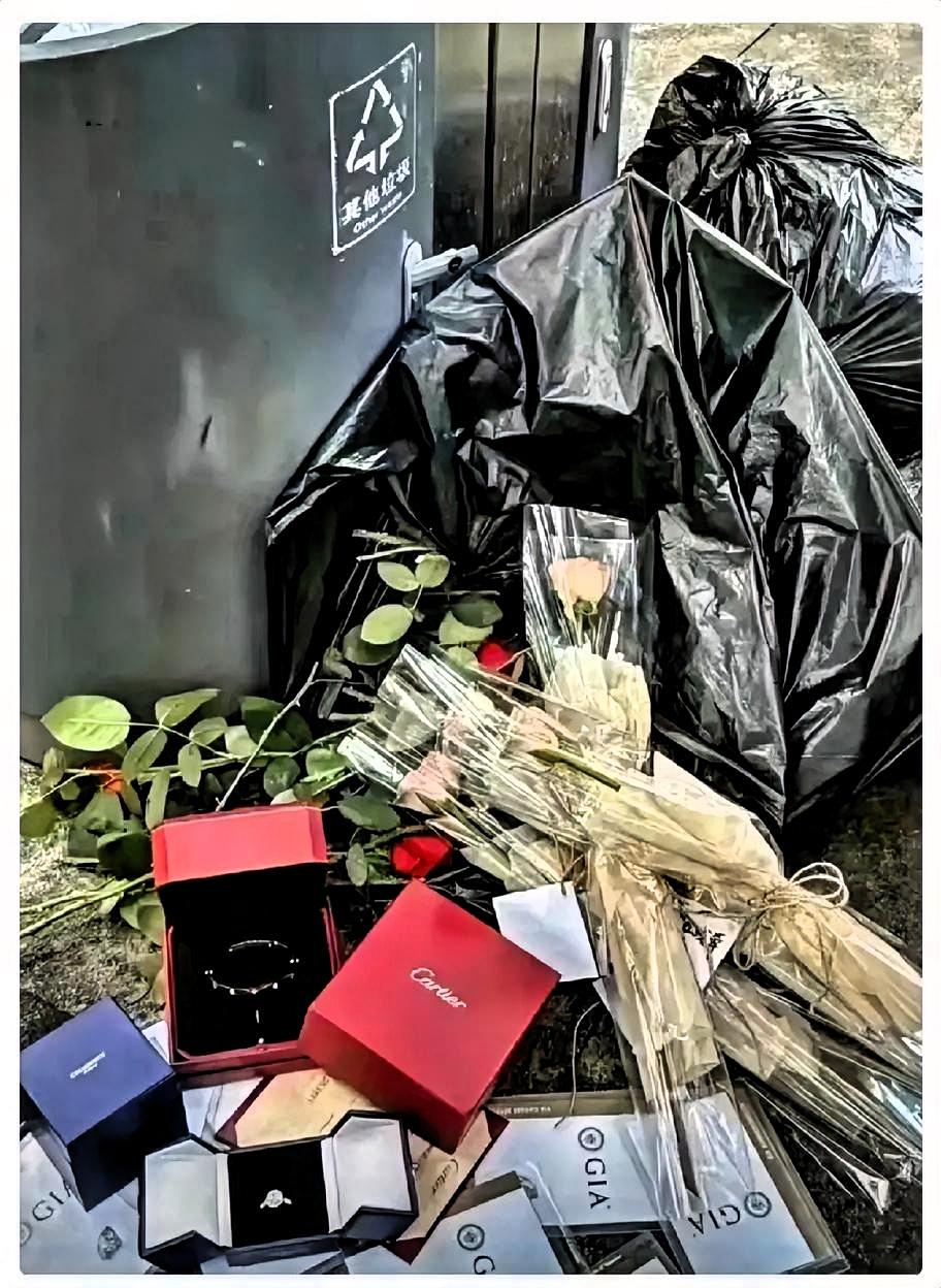 上海保洁阿姨捡豪华小区