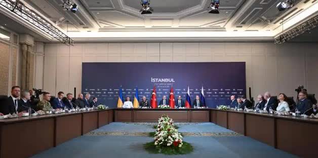 普京会和美国打吗？若美俄开战，俄空军对上美空军基本没还手之力。现实摆在眼