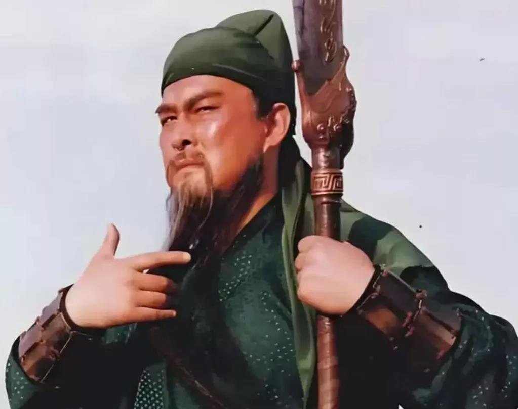 张飞家族活下来了，关羽家族却被灭门，这事还真不全是运气。张飞当年打仗抢了夏侯渊的