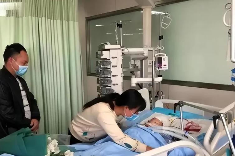 2022年，17岁女孩被确诊为脑死亡，父母刚签完器官捐献书，邻院医生来电：“别捐