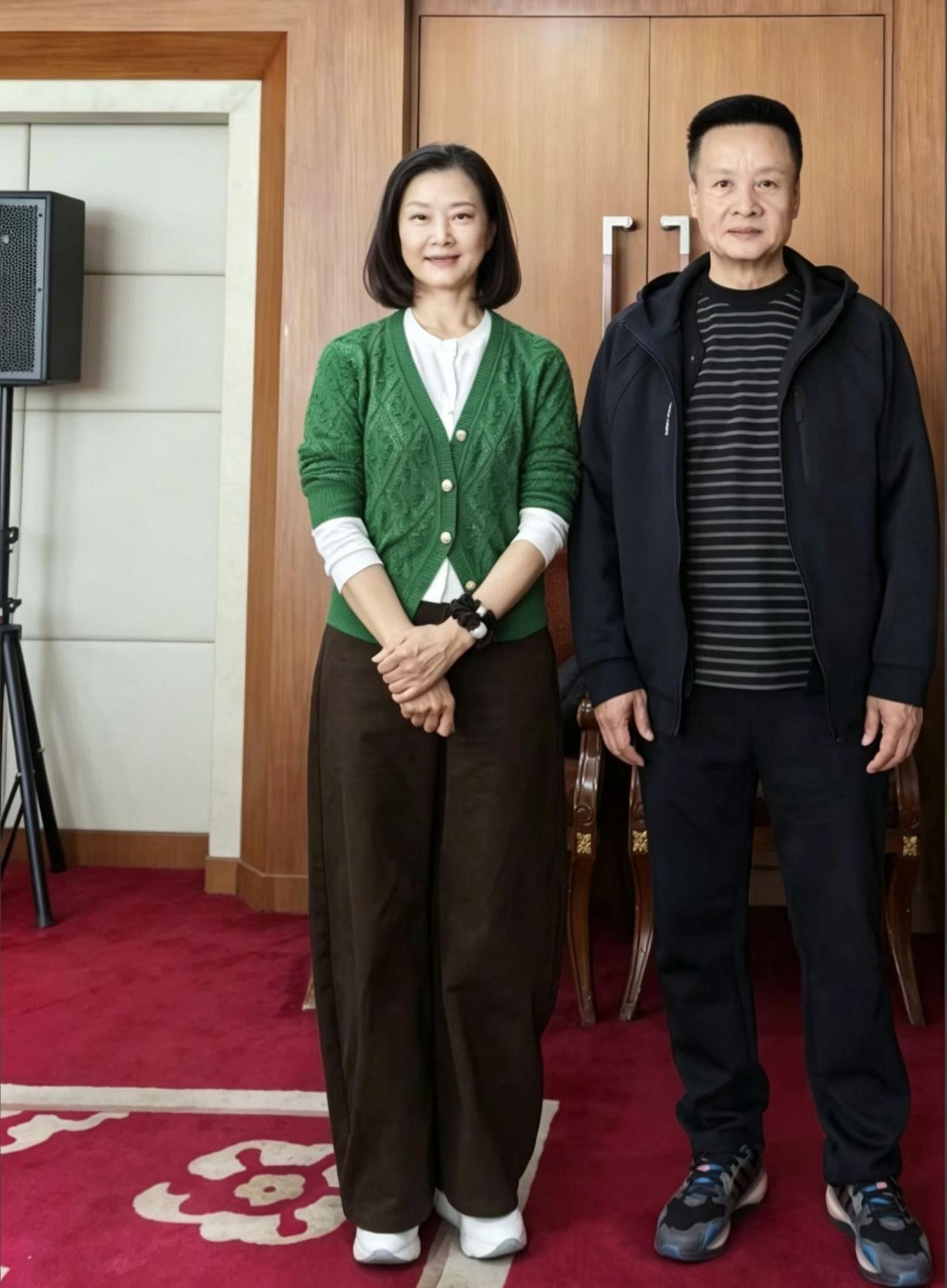 宋祖英近照曝光！昔日辣妹子，变成了慈祥奶奶，这才是人生赢家！