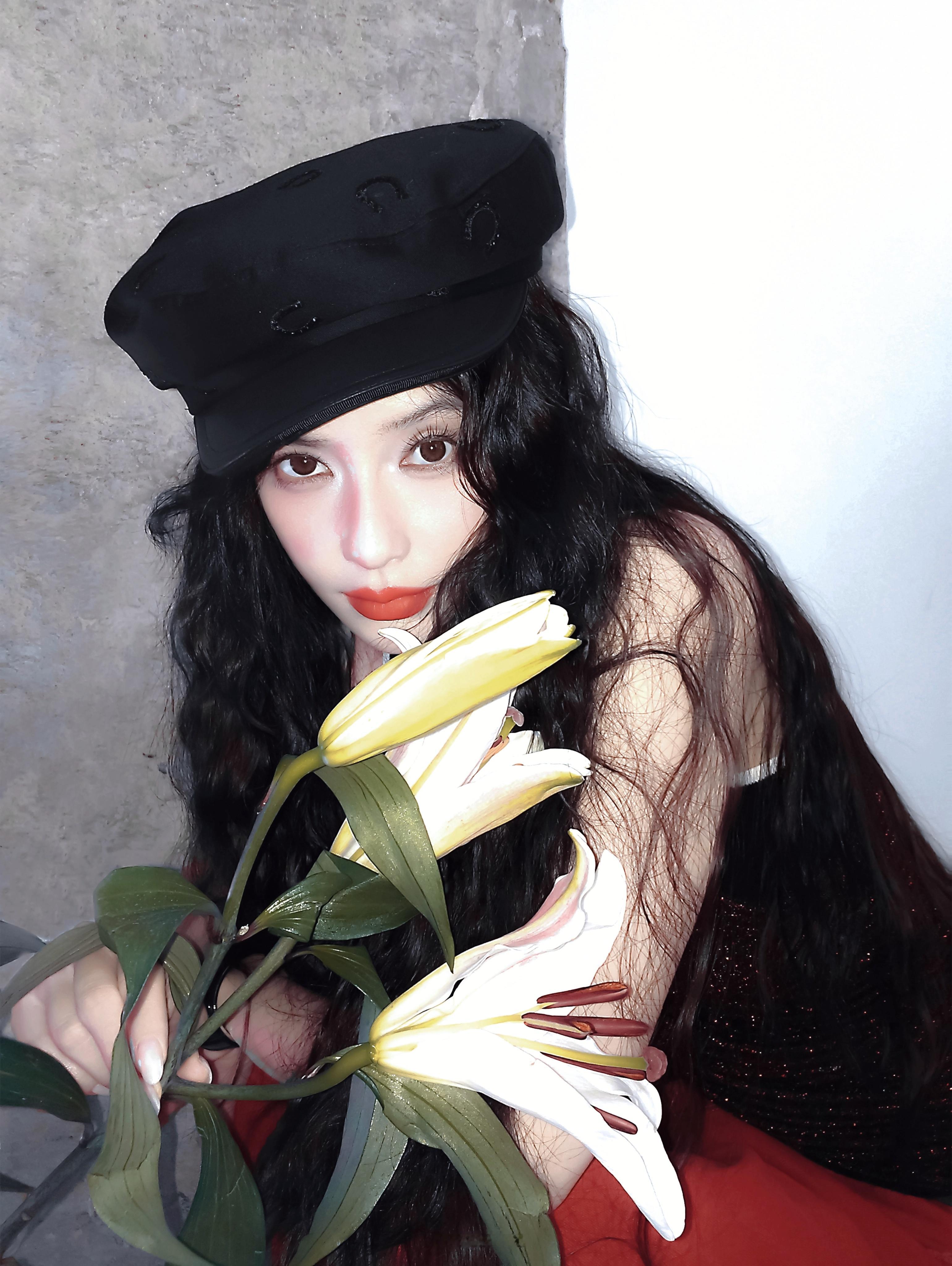 🔹angelababy×VOGUEVOGUE工作人员夸Angelaba