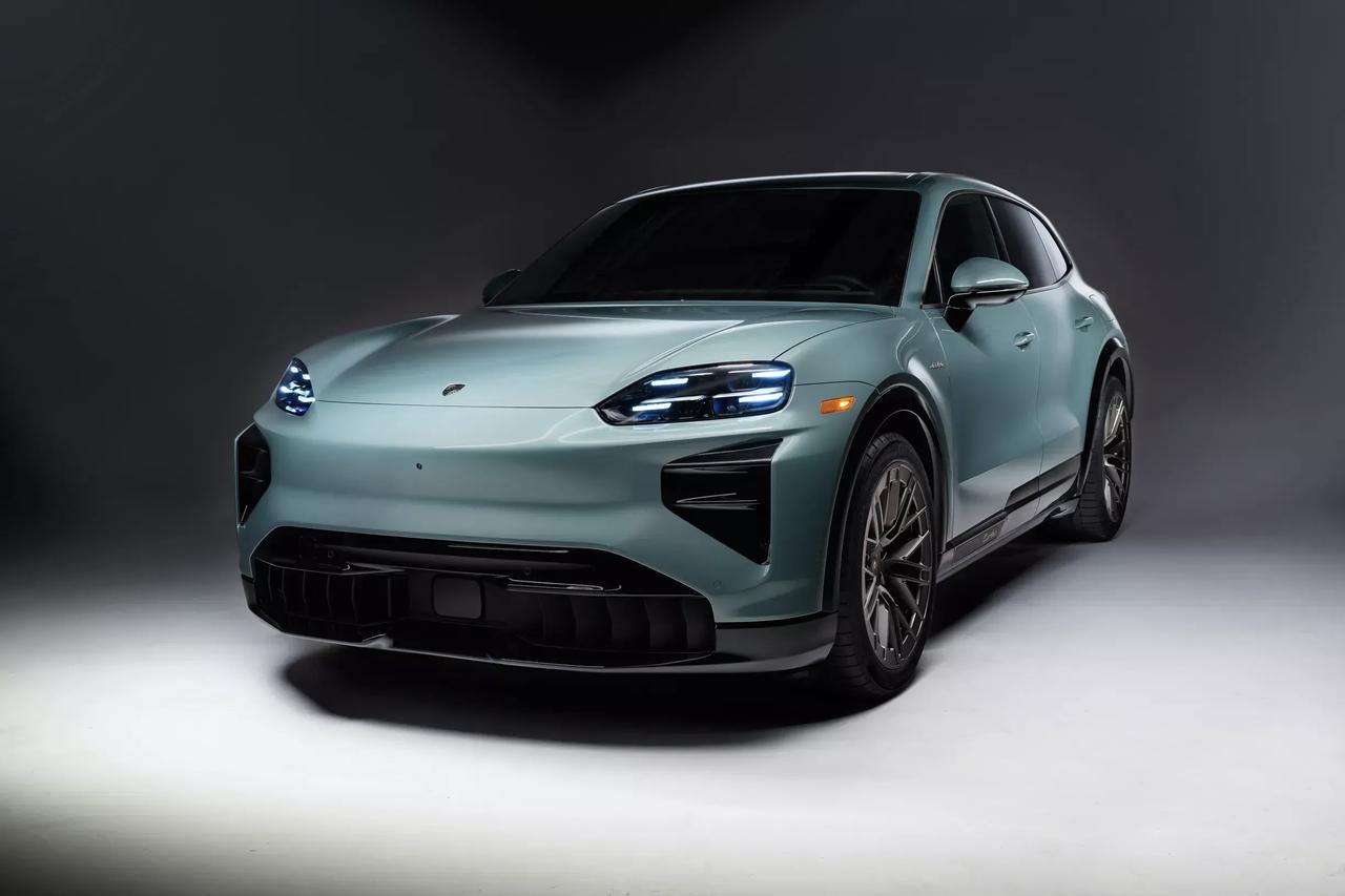 保时捷电动卡宴震撼登场！Turbo版爆发出1155马力，零百加速仅需2.4秒，堪