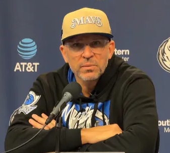 独行侠主帅基德今天接受了媒体的采访。自东契奇在那场充满情感波动的交易中转会湖人