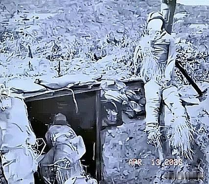 你一定不会相信：零下40度还穿着单衣，当时为了保暖在衣服里塞满枯草..….这是美