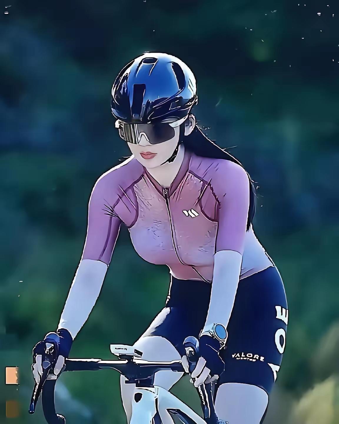 我一个热衷于骑行的女性朋友，终于离婚了！不知道从什么时候开始，流行起组团骑行了