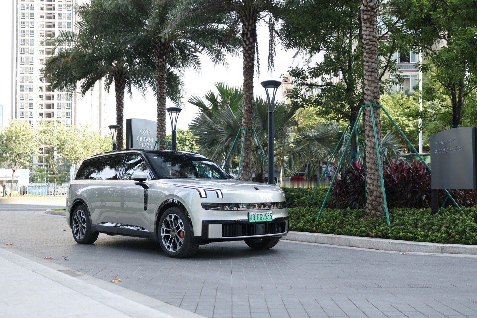 领克900算是大6座SUV中的黑马，上市半年多交付量已经到过5万了。这两天领克官