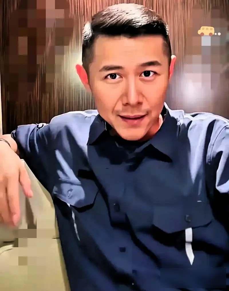 大冰在直播间把丽江老板们彻底得罪惨了。事情是这样的，有个姑娘连麦大冰说，自己在