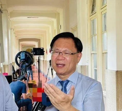 民众党立委张启楷今天在受访时表示，卓荣泰先是删除地方一般性补助款后，又说期盼立法