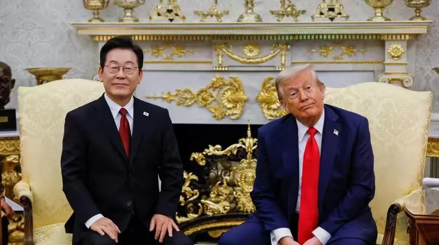 李在明在上任后，不仅沿袭了尹锡悦的外交方向，而且还更加的媚日媚美。当初他在野的时