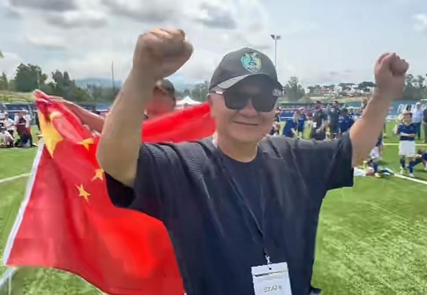 以后，谁再黑董路，请用成绩说话，否则就闭嘴！人家率领的“中国足球小将”201